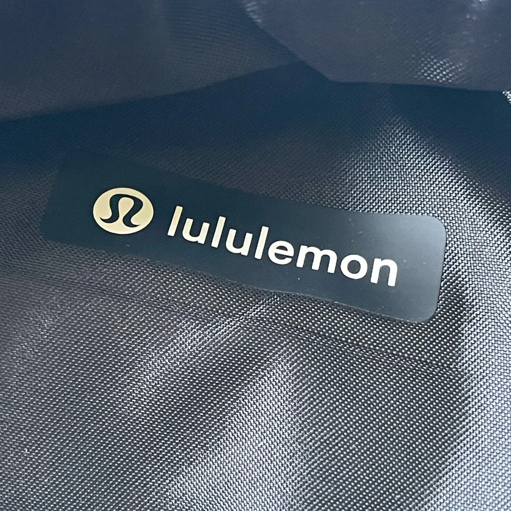 Lululemon City Adventurer Backpack Micro 3L  Fleece Black / Gold
